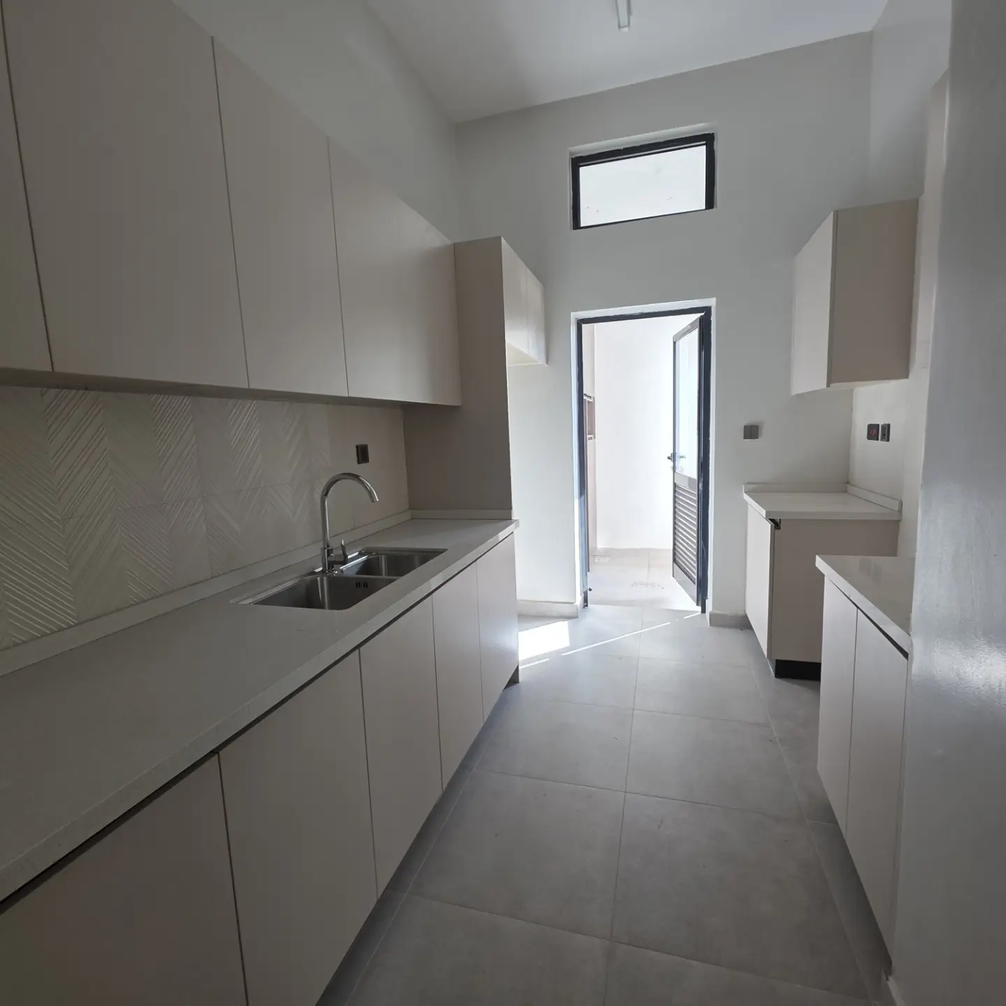 5 Bedroom + SQ Townhouse for Rent thumbnail 11