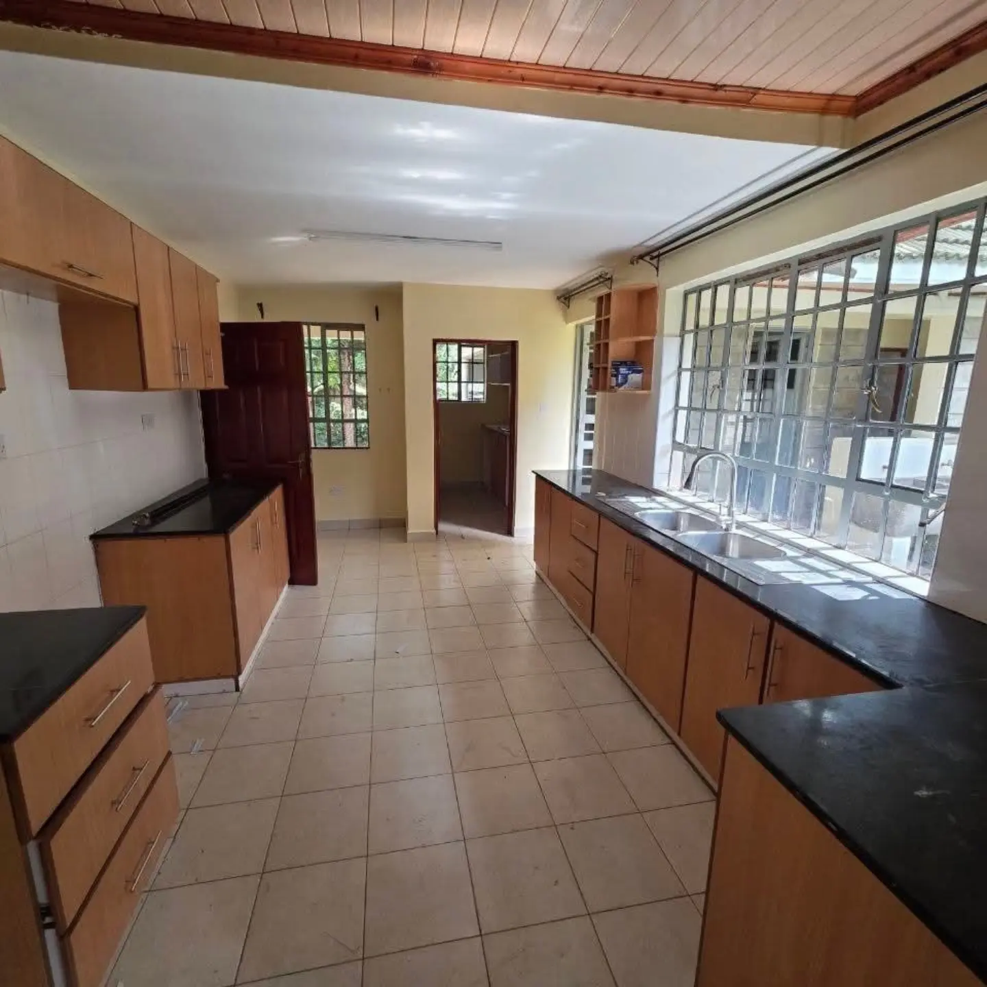 4 Bedroom House with DSQ for Rent on Kiambu Road thumbnail 3