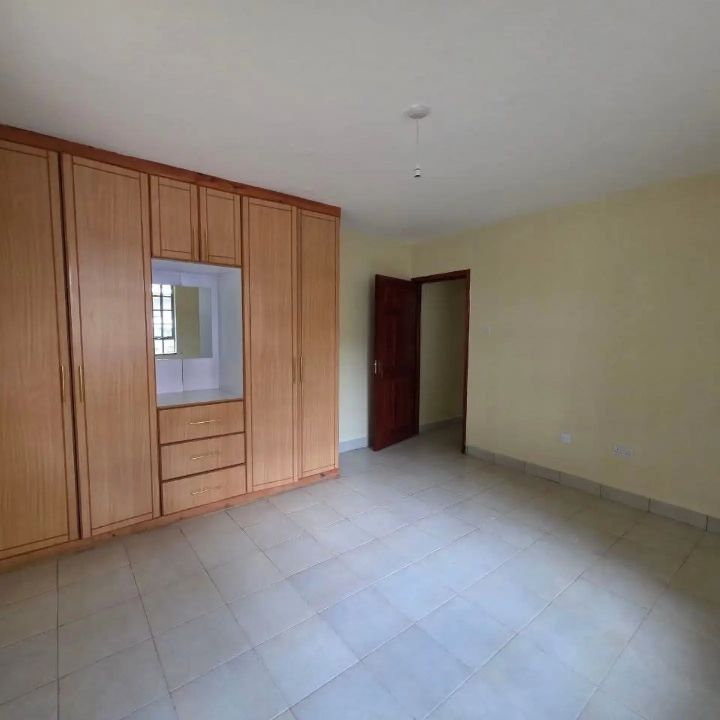 4 Bedroom House with DSQ for Rent on Kiambu Road thumbnail 5