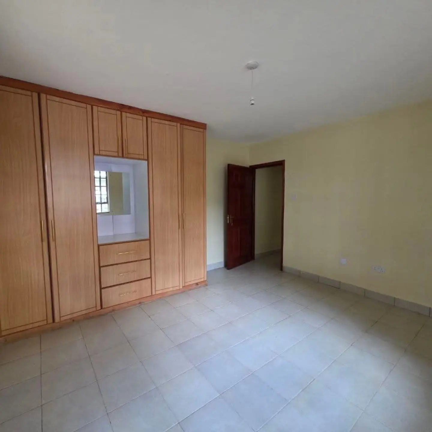 4 Bedroom House with DSQ for Rent on Kiambu Road thumbnail 8