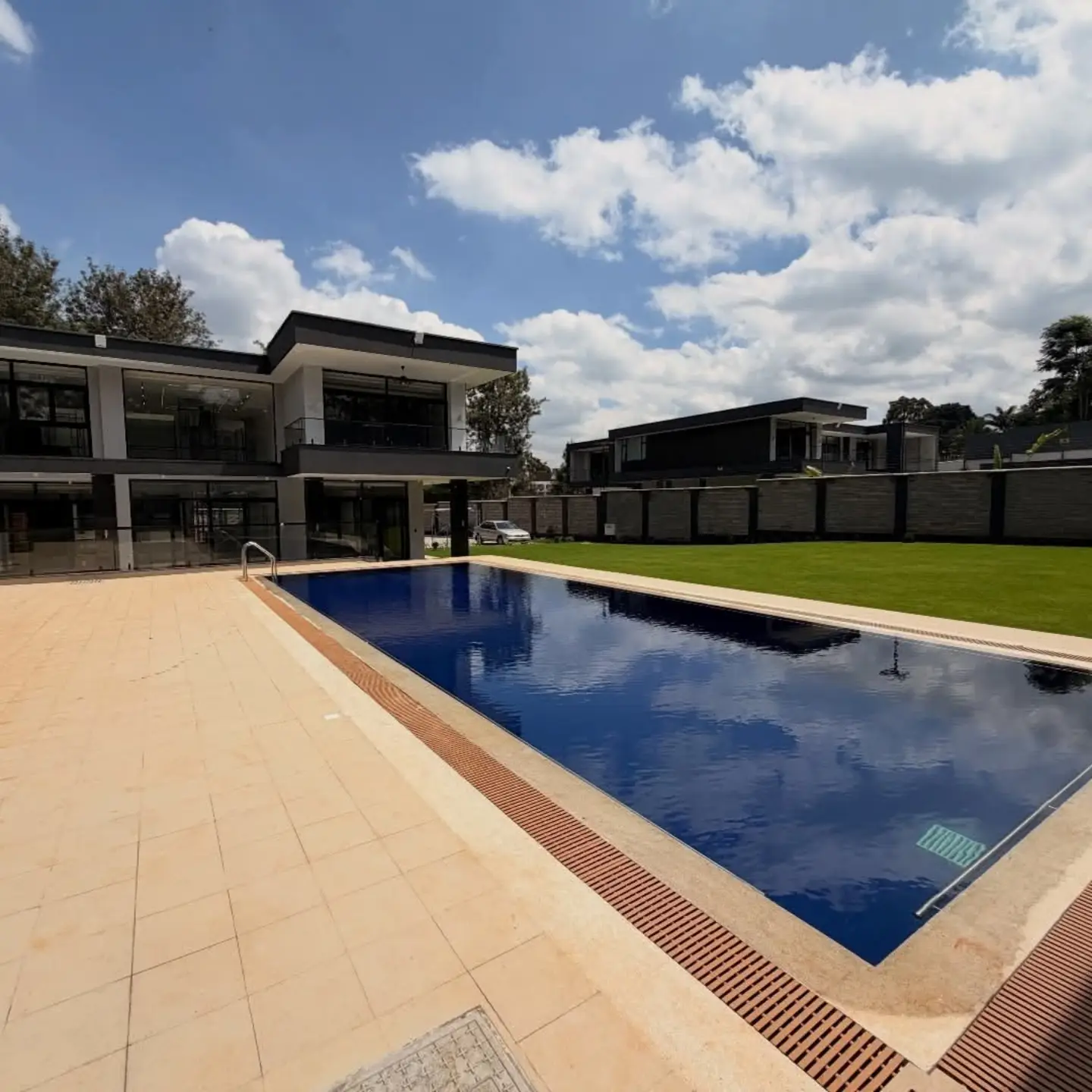 NEW LUXURY VILLA TO LET — NYARI ESTATE,NAIROBI — Nairobi, Nairobi