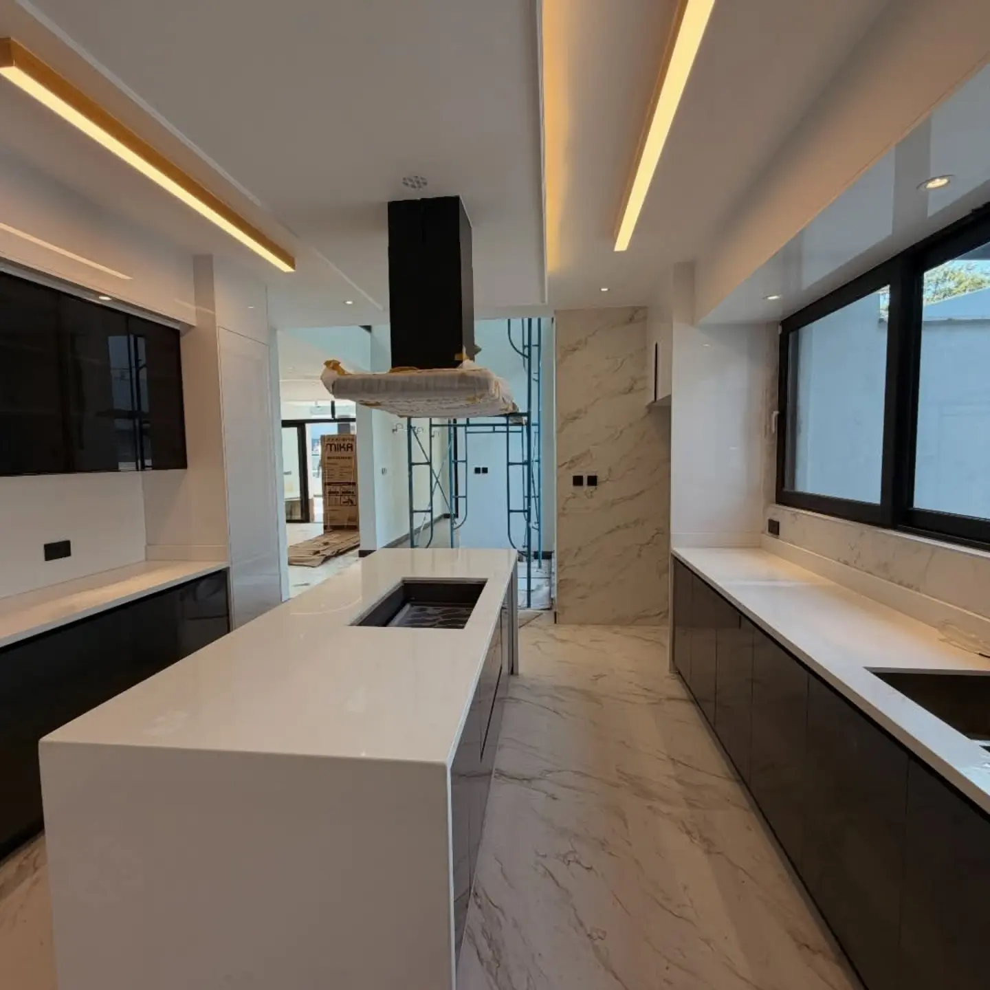 NEW LUXURY VILLA TO LET — NYARI ESTATE,NAIROBI thumbnail 11