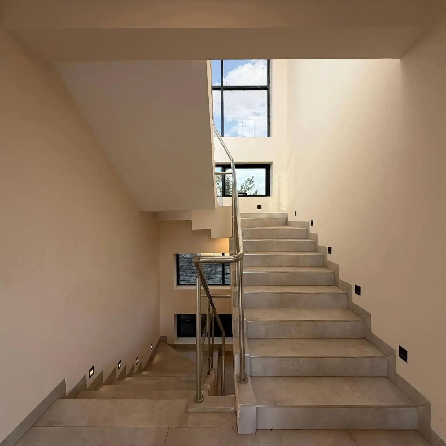 4 Bedroom Villas For Sale thumbnail 7