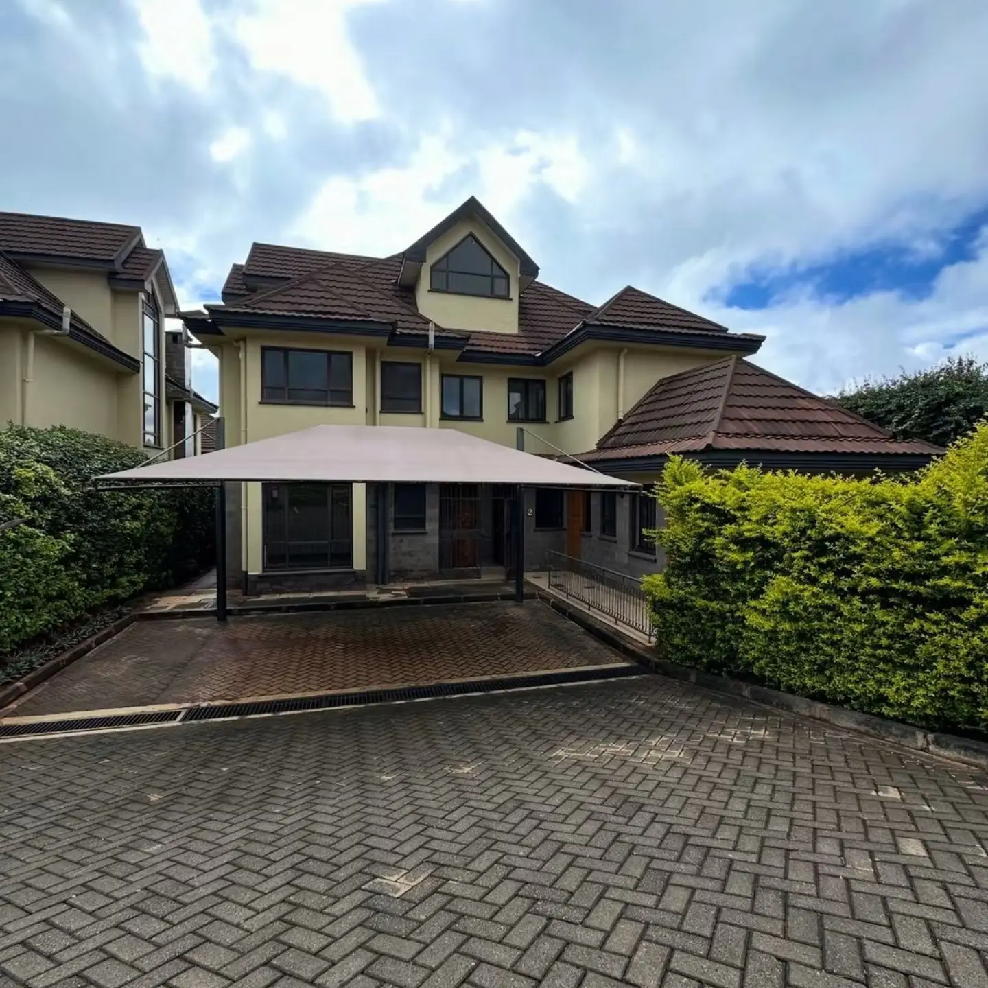 4 BEDROOM TOWNHOUSE FOR RENT — RUNDA, NAIROBI — Runda, Nairobi