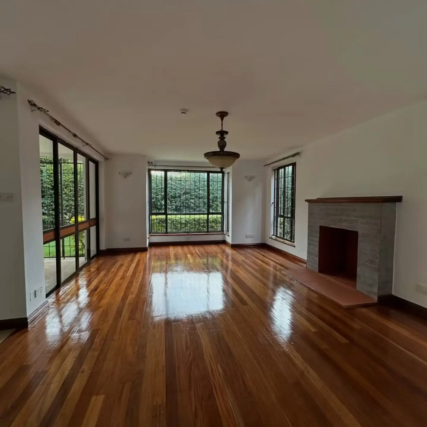 4 BEDROOM TOWNHOUSE FOR RENT — RUNDA, NAIROBI thumbnail 2
