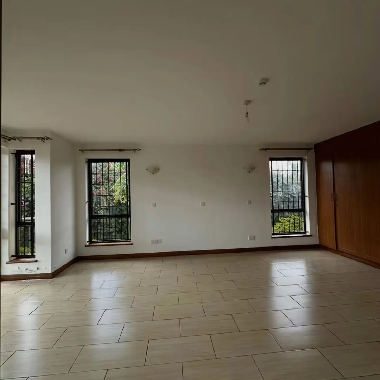 4 BEDROOM TOWNHOUSE FOR RENT — RUNDA, NAIROBI thumbnail 4