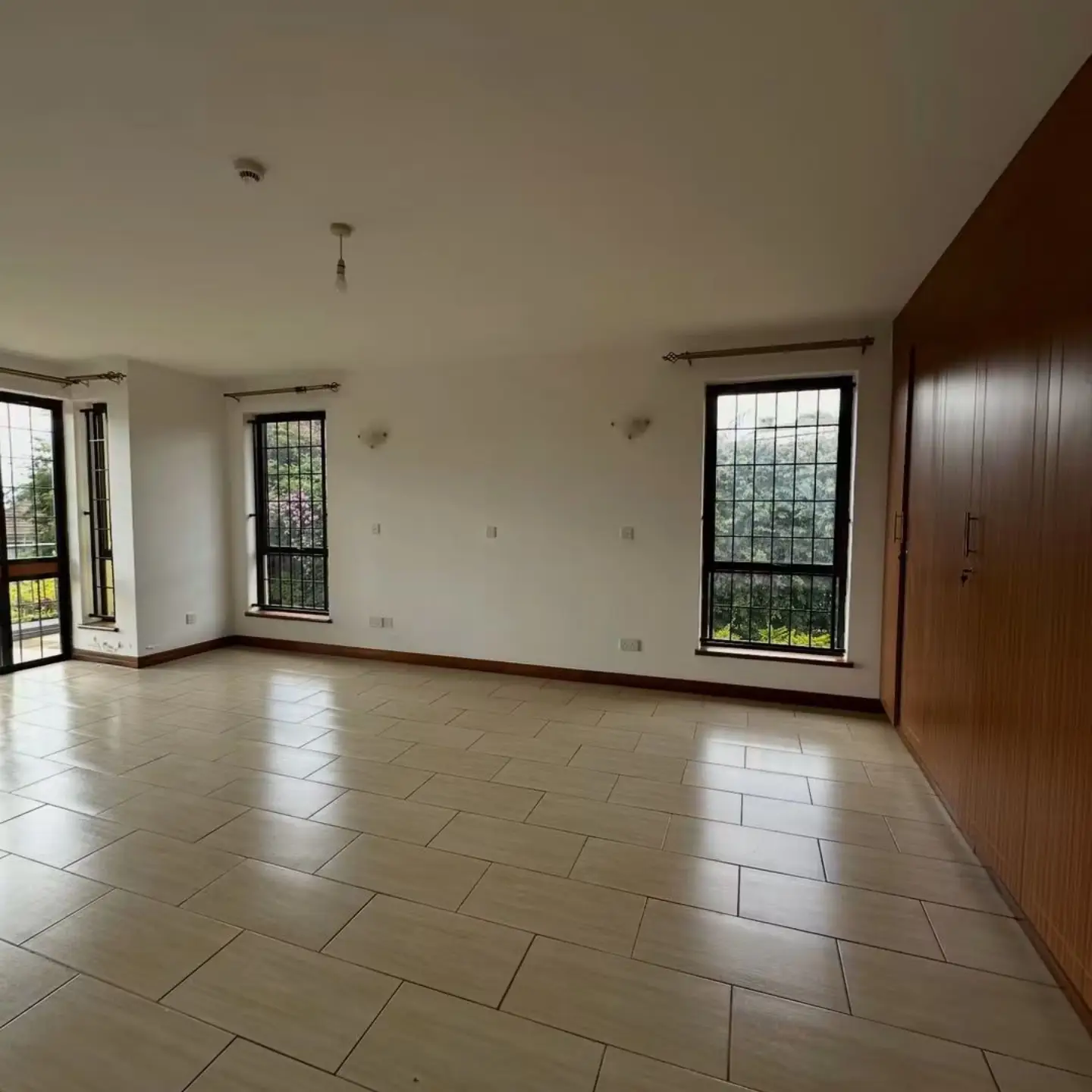 4 BEDROOM TOWNHOUSE FOR RENT — RUNDA, NAIROBI thumbnail 13