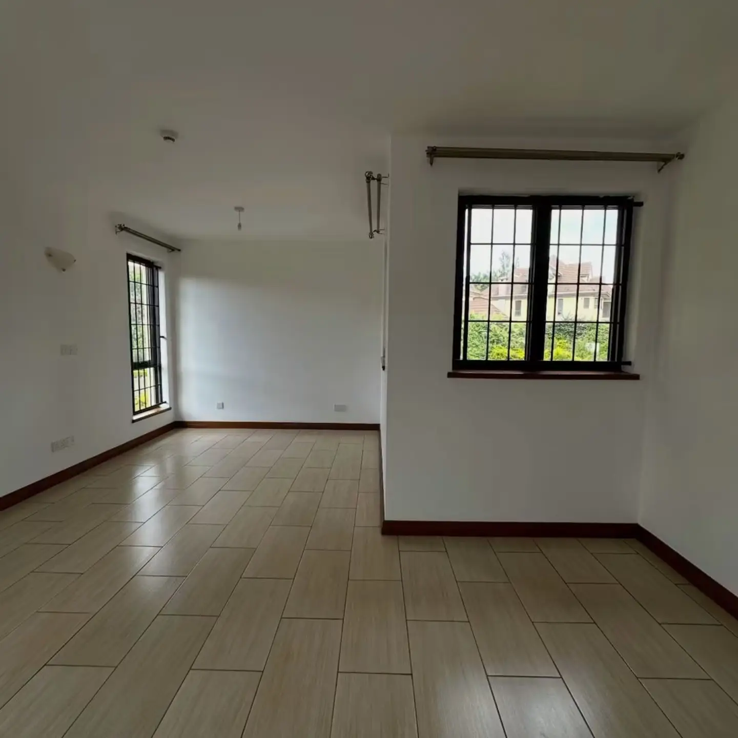 4 BEDROOM TOWNHOUSE FOR RENT — RUNDA, NAIROBI thumbnail 14