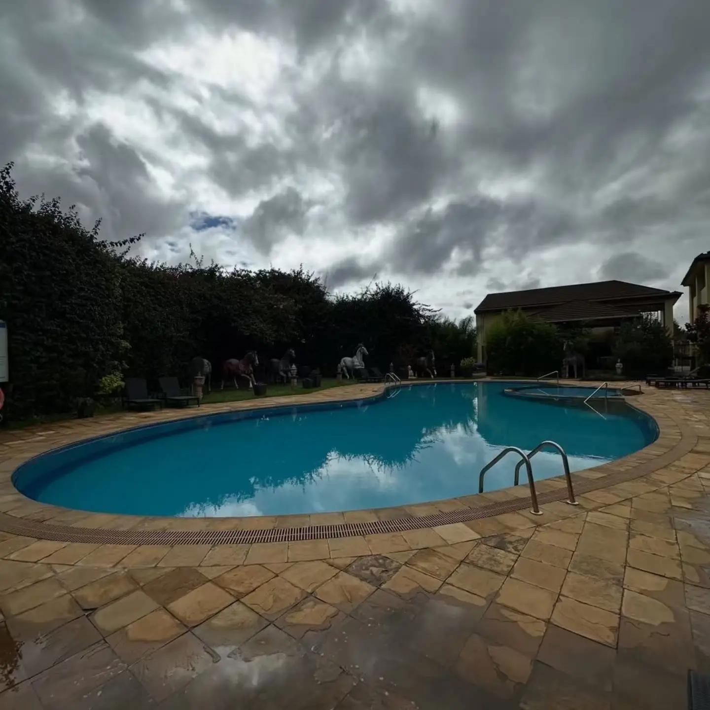 4 BEDROOM TOWNHOUSE FOR RENT — RUNDA, NAIROBI thumbnail 20