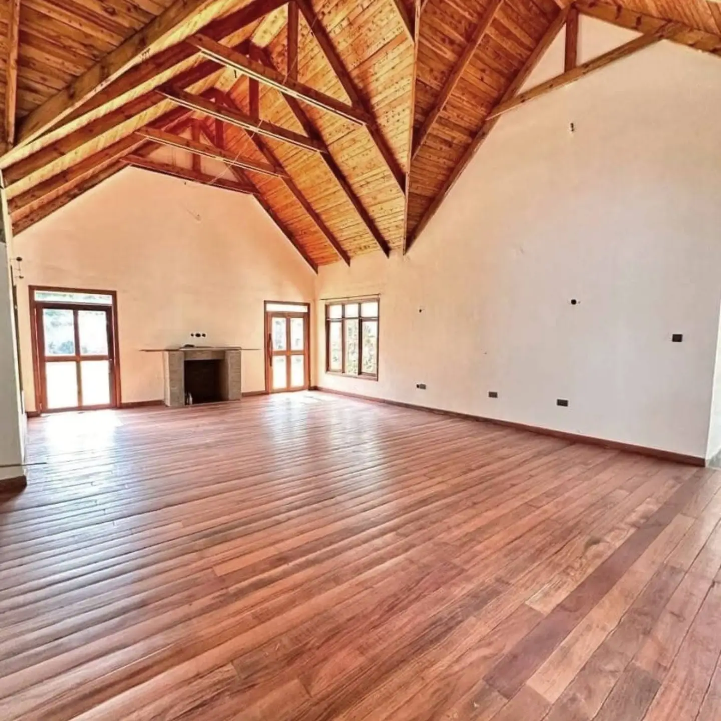 Spacious 7-Bedroom House for Sale in Nairobi thumbnail 8