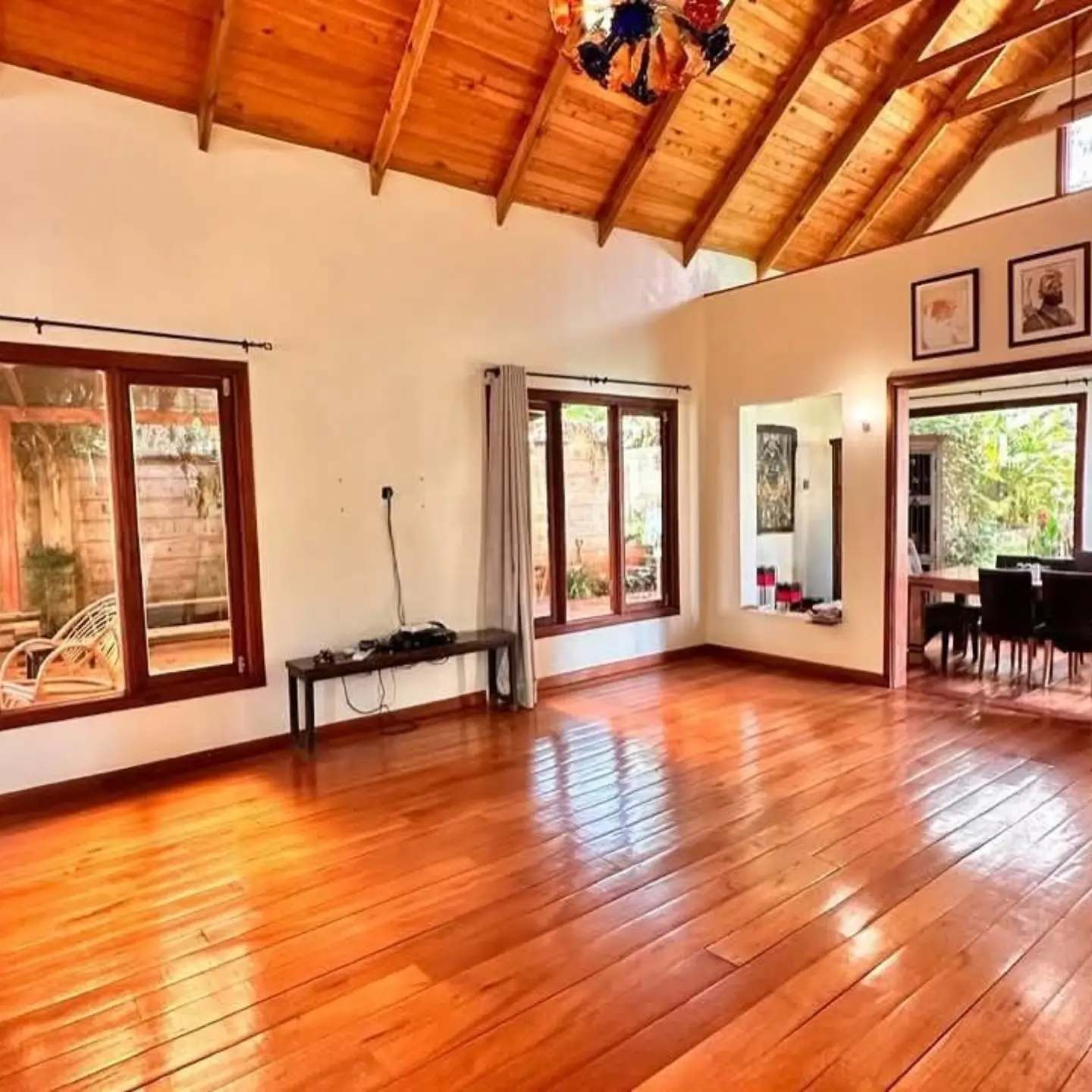 Spacious 7-Bedroom House for Sale in Nairobi thumbnail 10