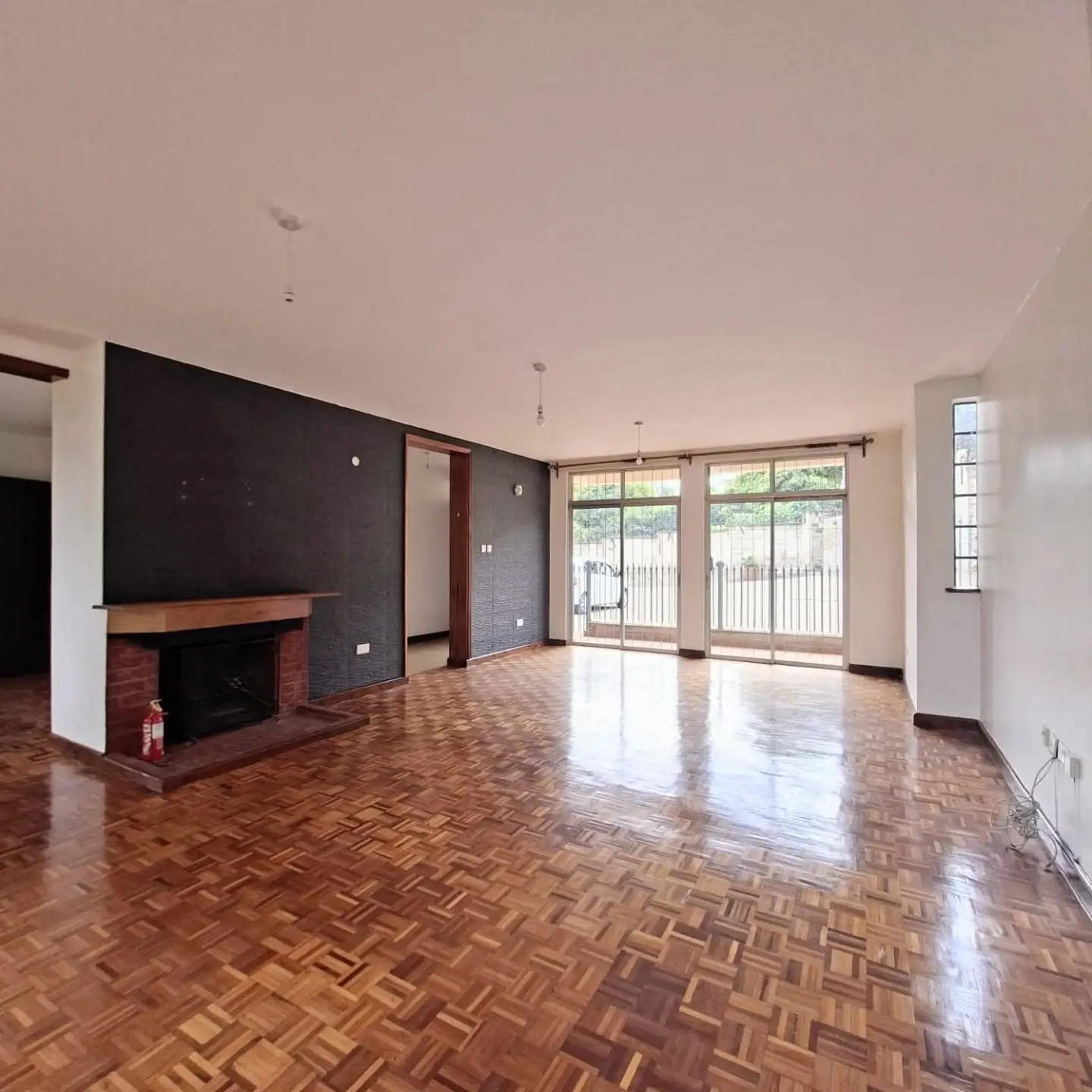 Serene 5 Bedroom Home for Rent in Kitisuru thumbnail 5