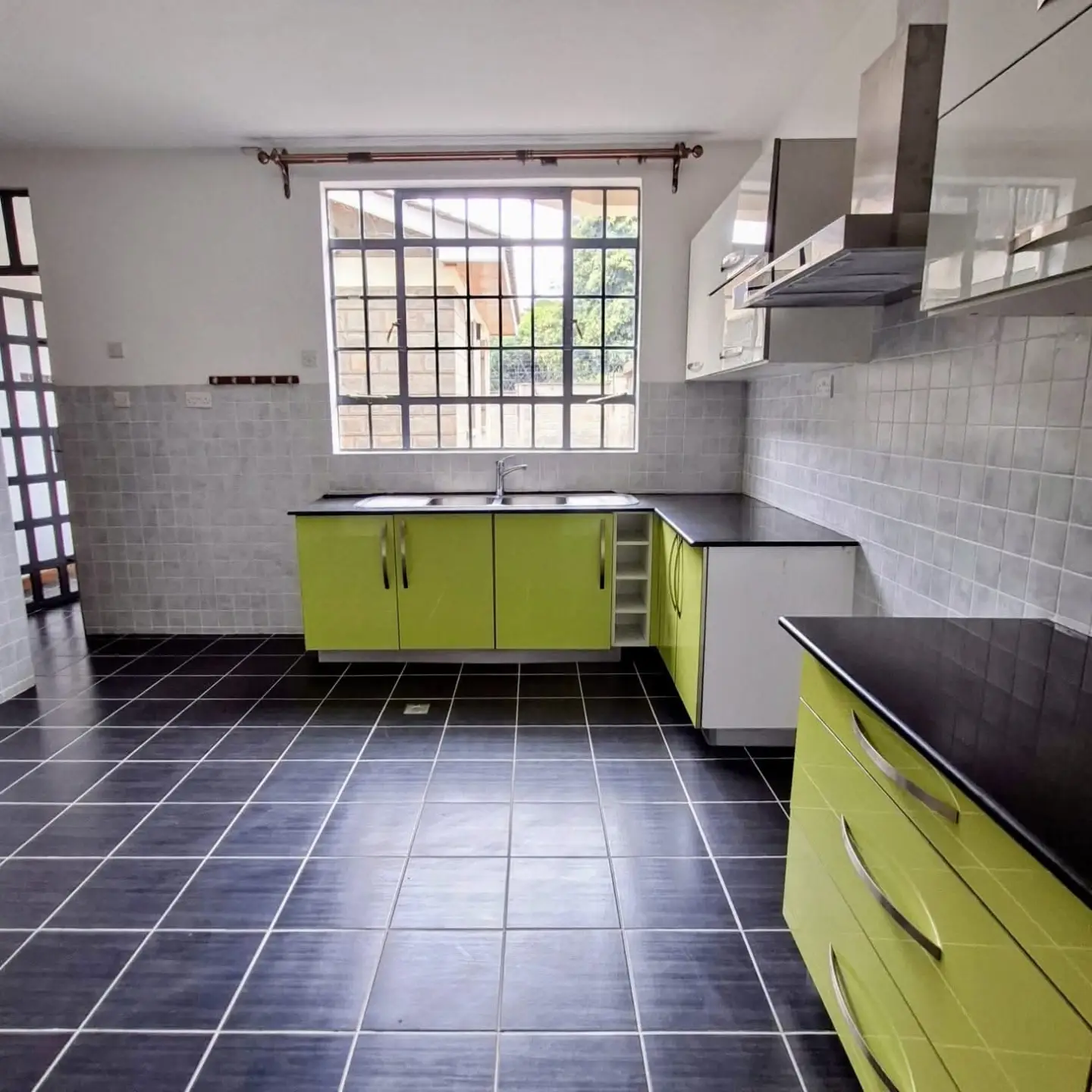 Serene 5 Bedroom Home for Rent in Kitisuru thumbnail 7
