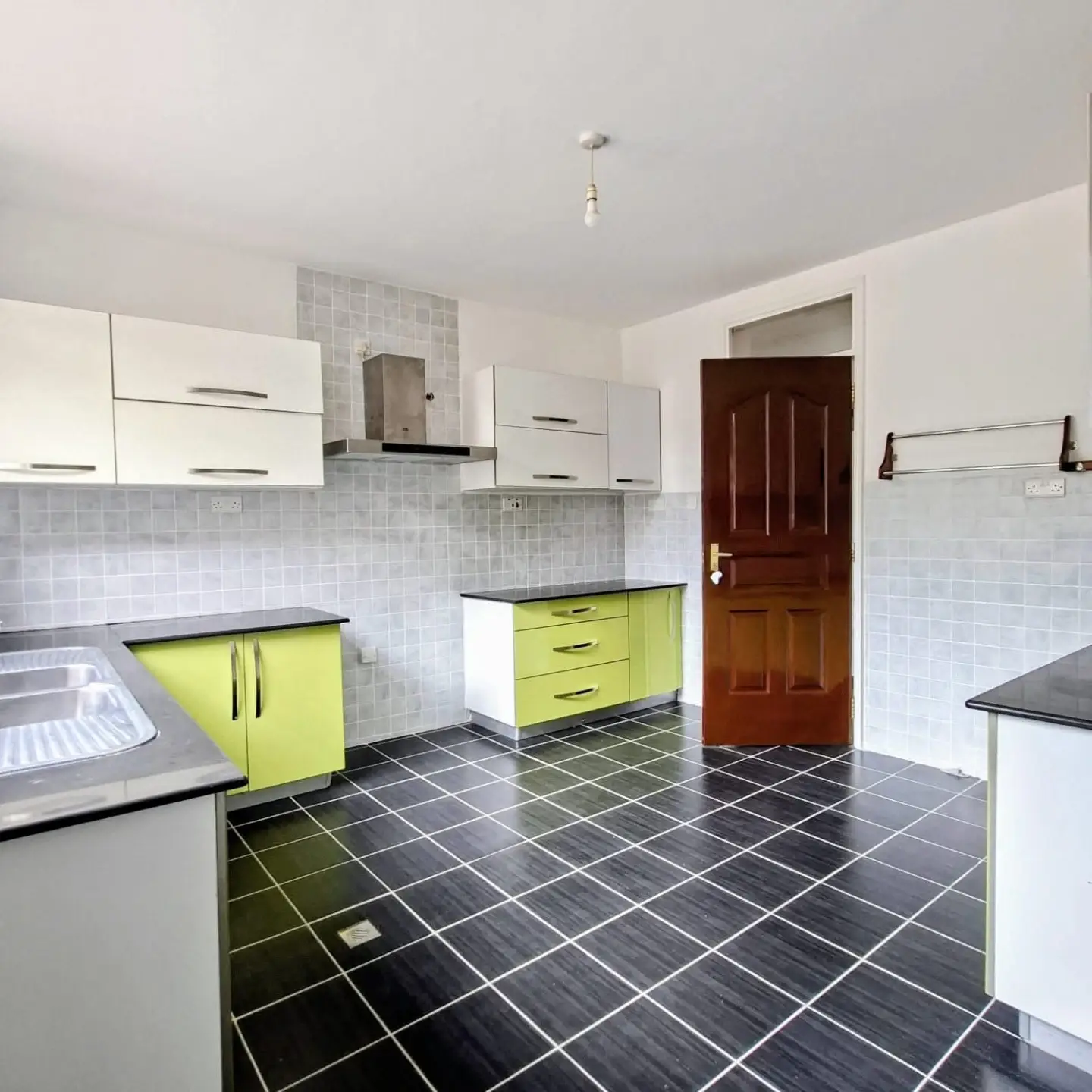 Serene 5 Bedroom Home for Rent in Kitisuru thumbnail 8