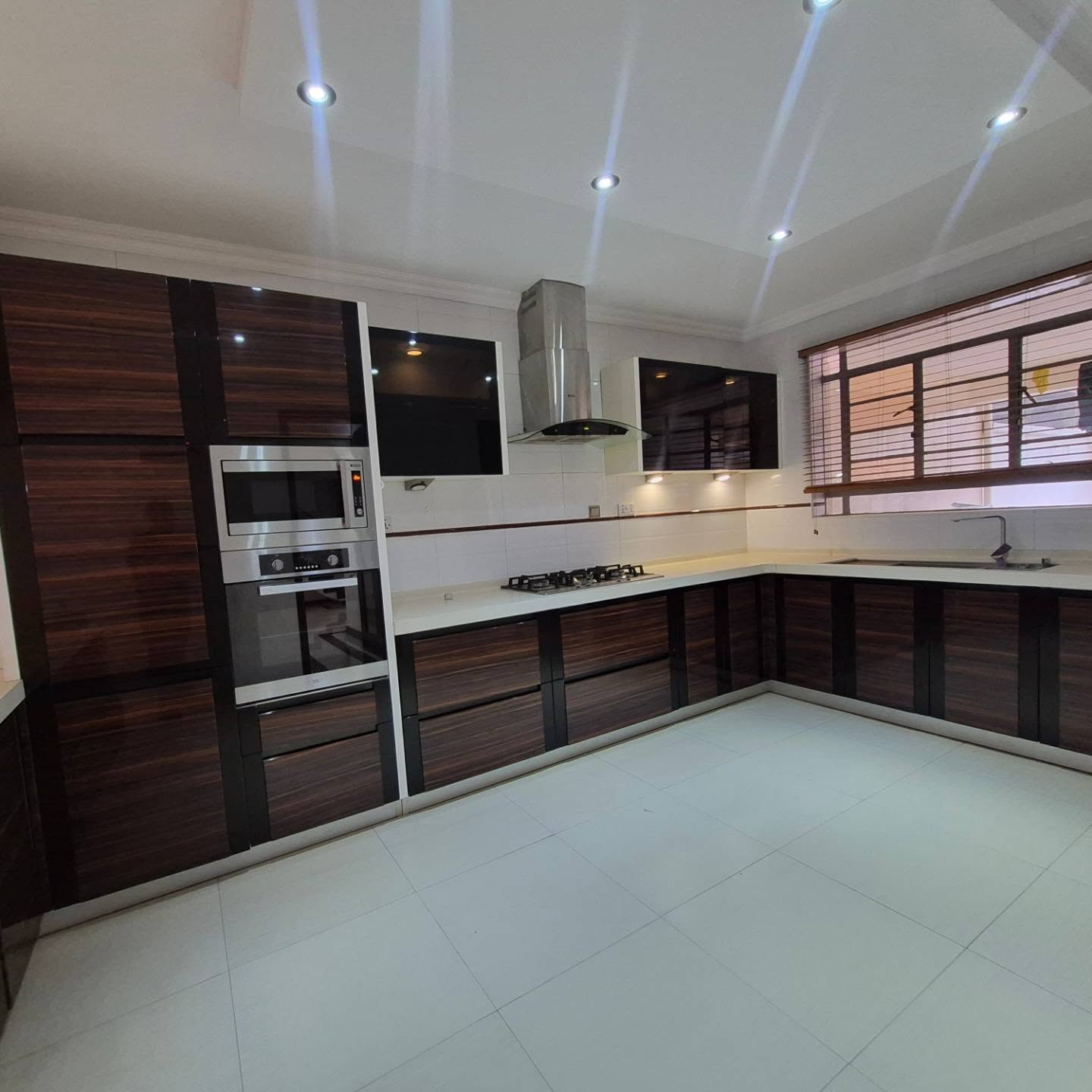 Luxury 5 Bedroom Villa for Rent in Westlands thumbnail 7