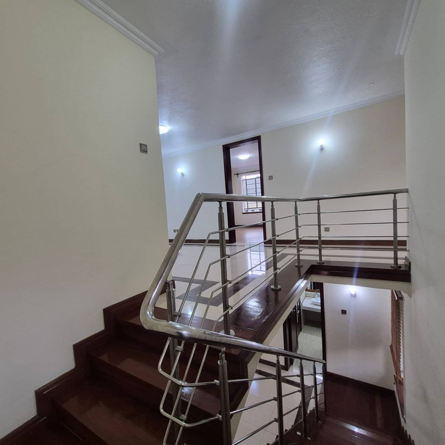 Luxury 5 Bedroom Villa for Rent in Westlands thumbnail 15