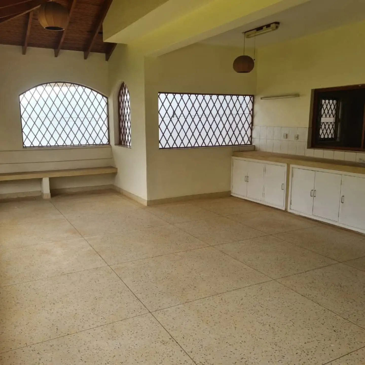 Luxury 5 Bedroom House for Rent in Nairobi thumbnail 2
