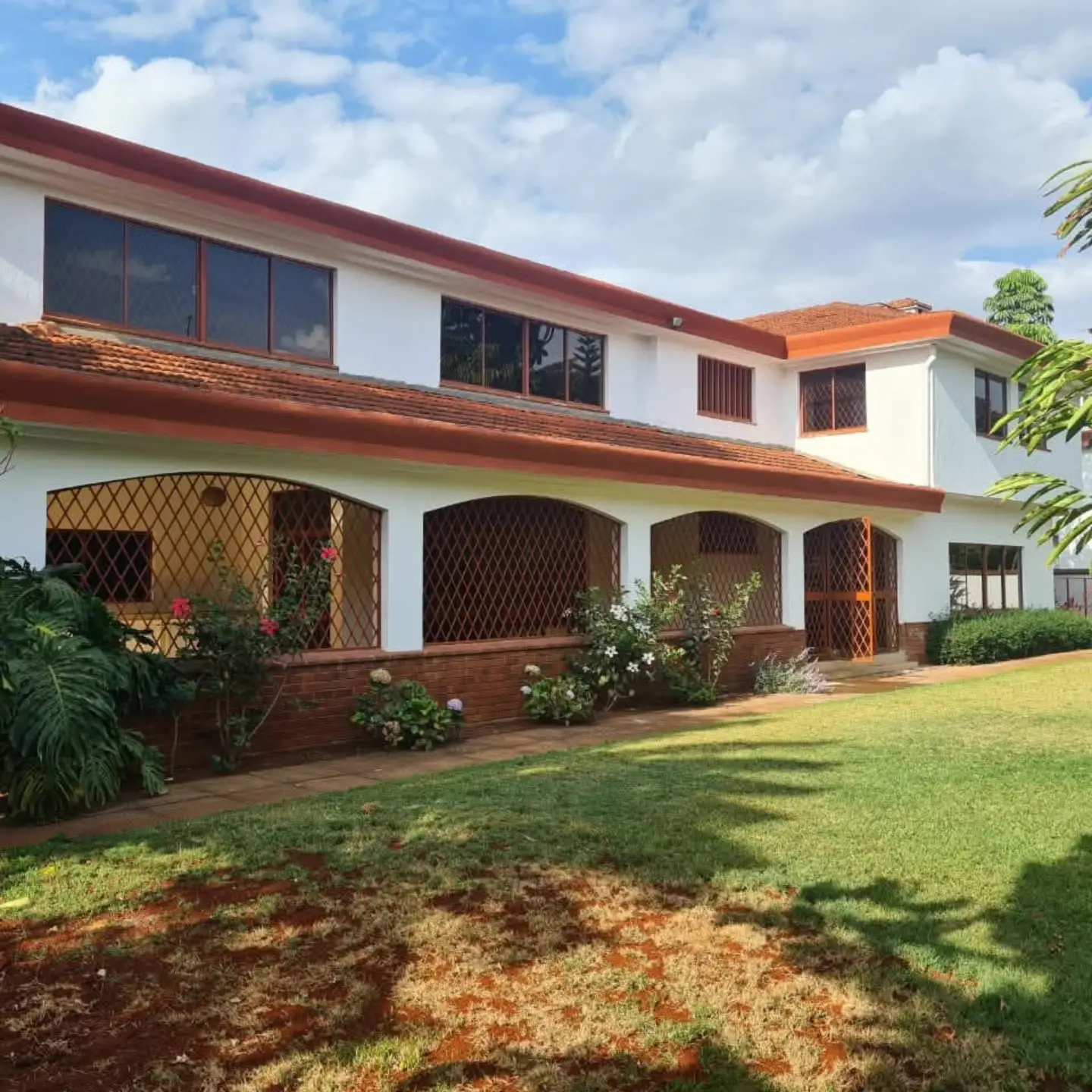 Luxury 5 Bedroom House for Rent in Nairobi thumbnail 8