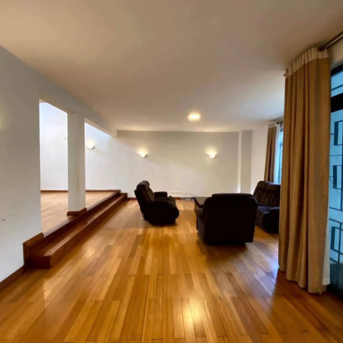 Modern 5 Bedroom Villa for Rent in Westlands thumbnail 4