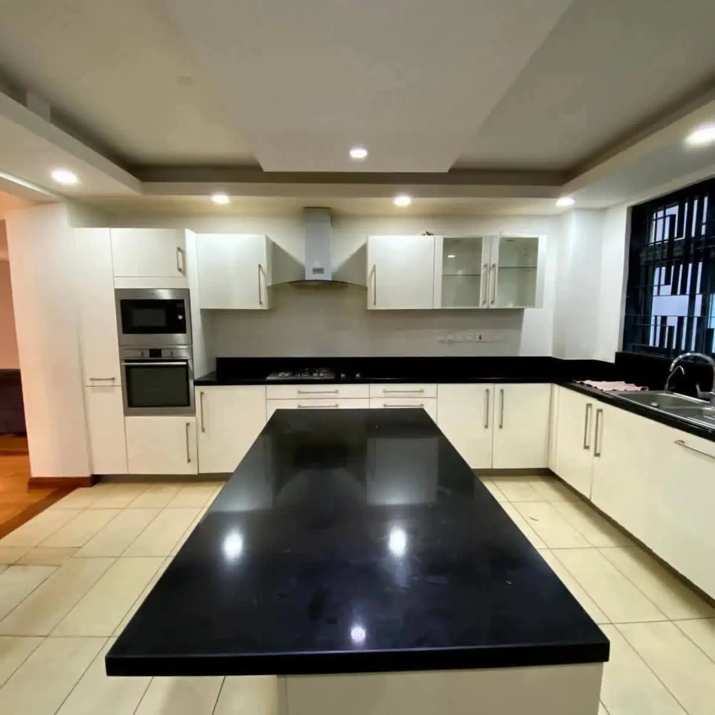 Modern 5 Bedroom Villa for Rent in Westlands thumbnail 9