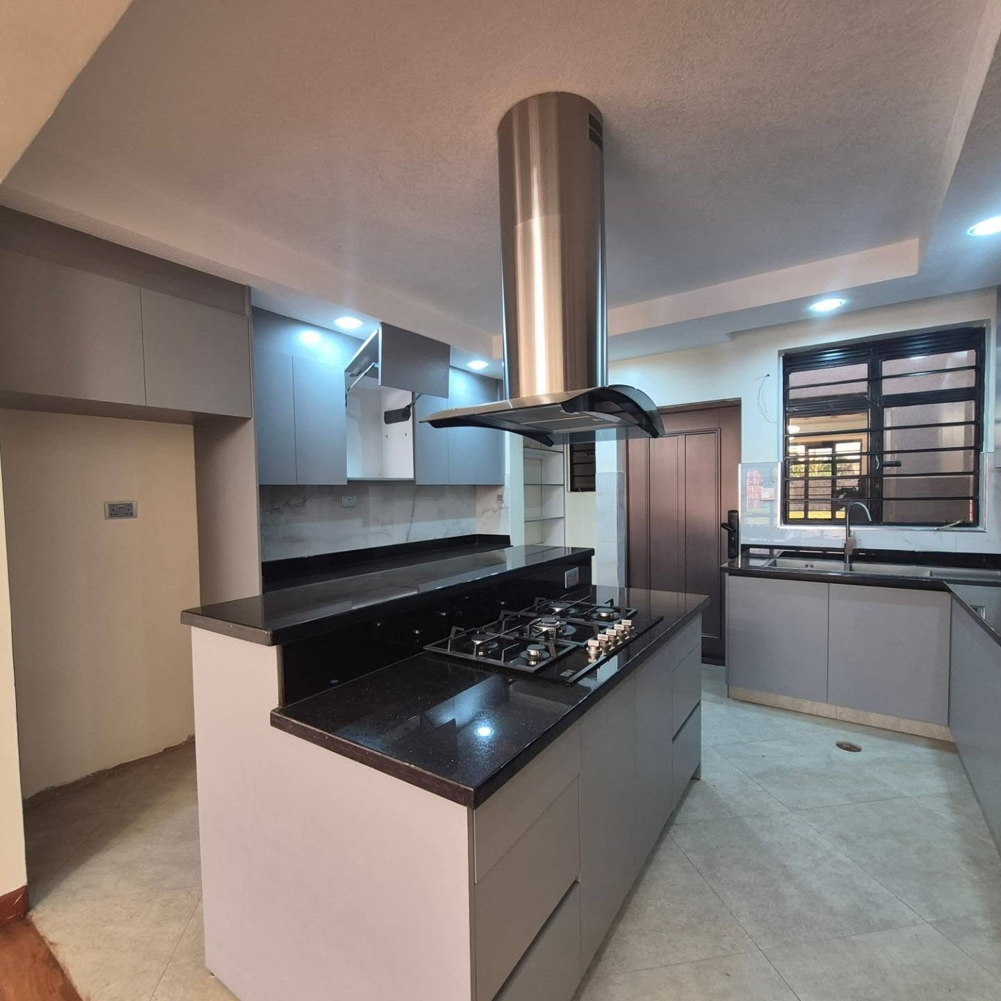 Modern 4 Bedroom House for Sale in Ruiru thumbnail 5