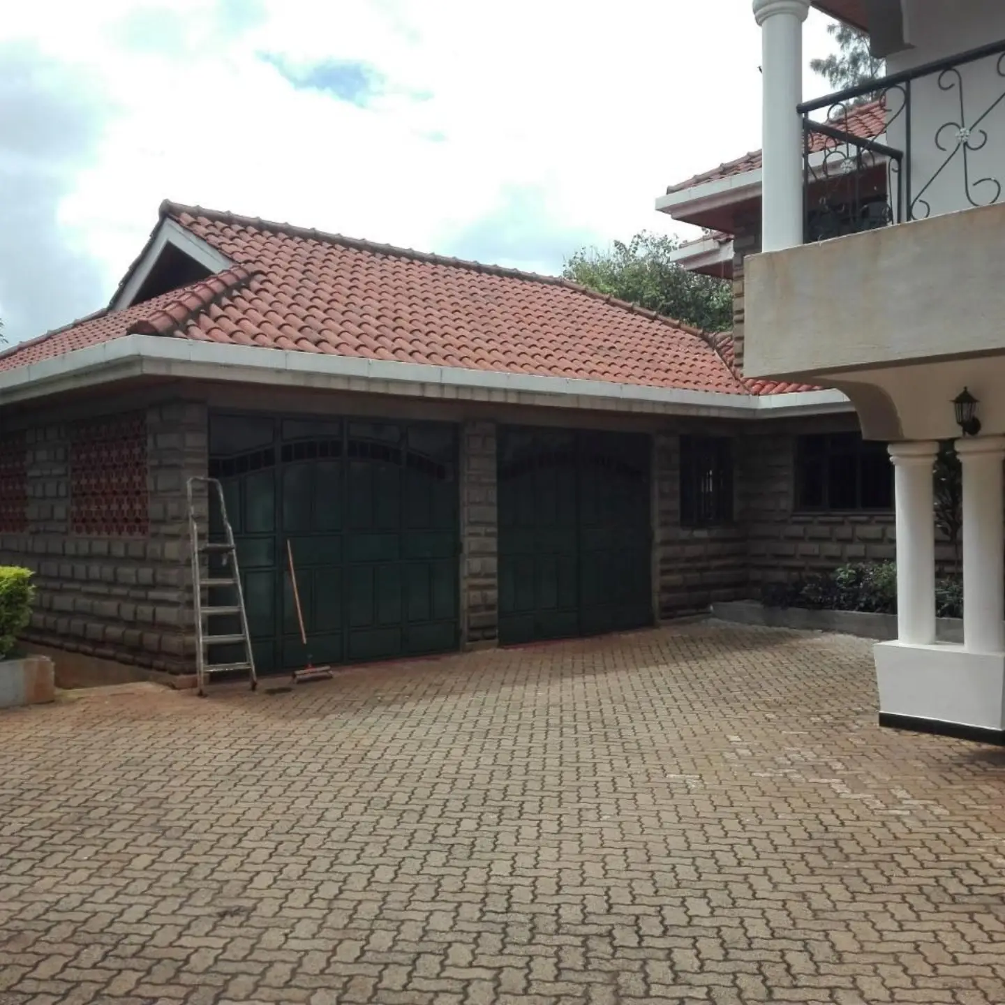 Luxury 6 Bedroom House For Sale in Runda thumbnail 8