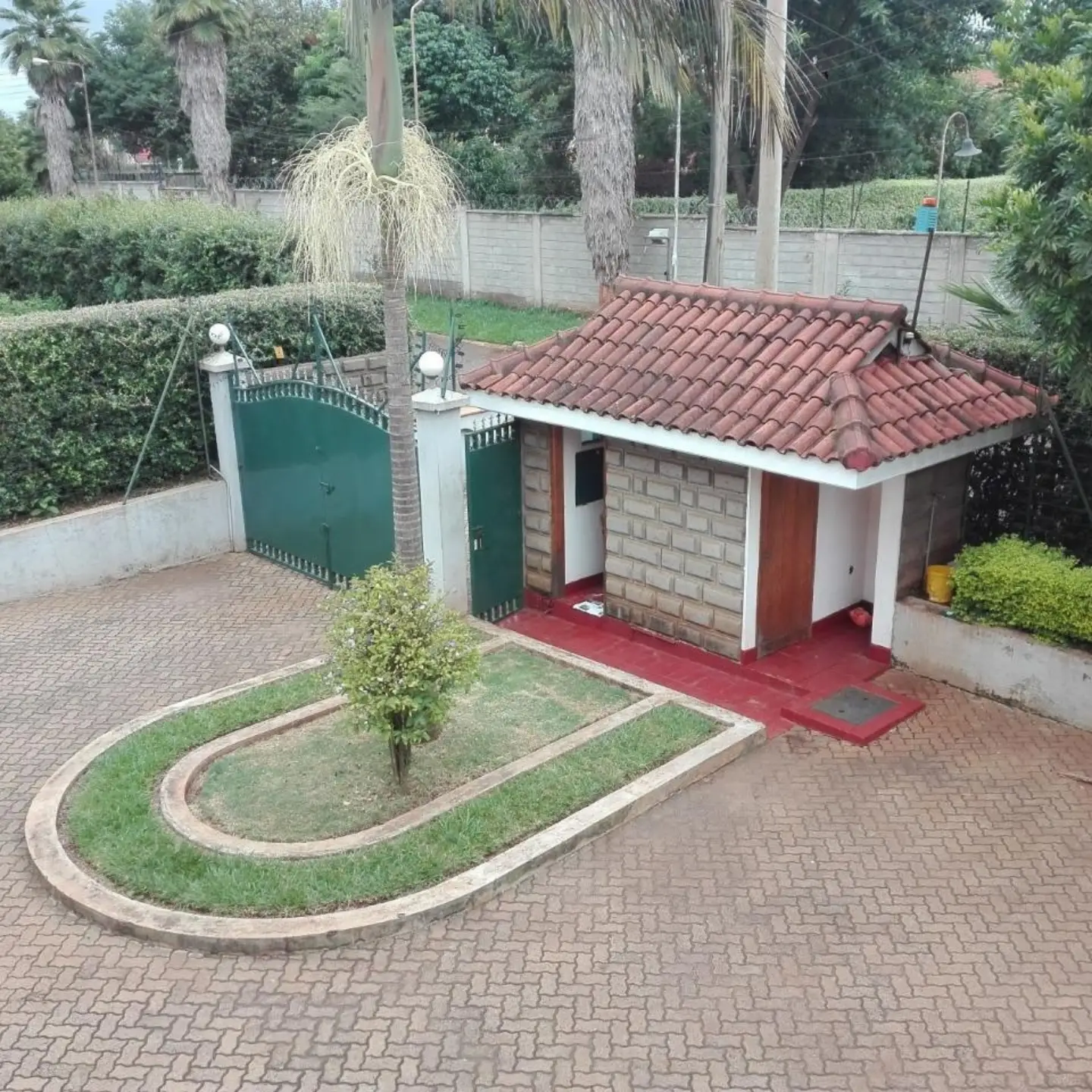 Luxury 6 Bedroom House For Sale in Runda thumbnail 10