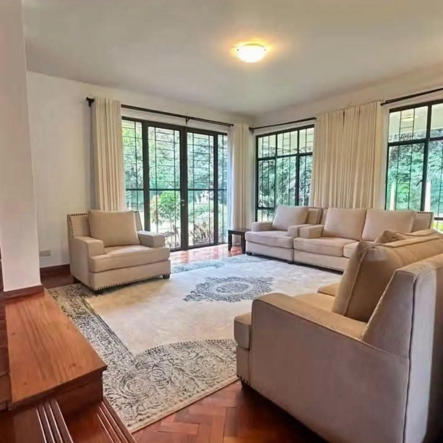 Luxury 5 Bedroom Villa for Rent in Runda thumbnail 3