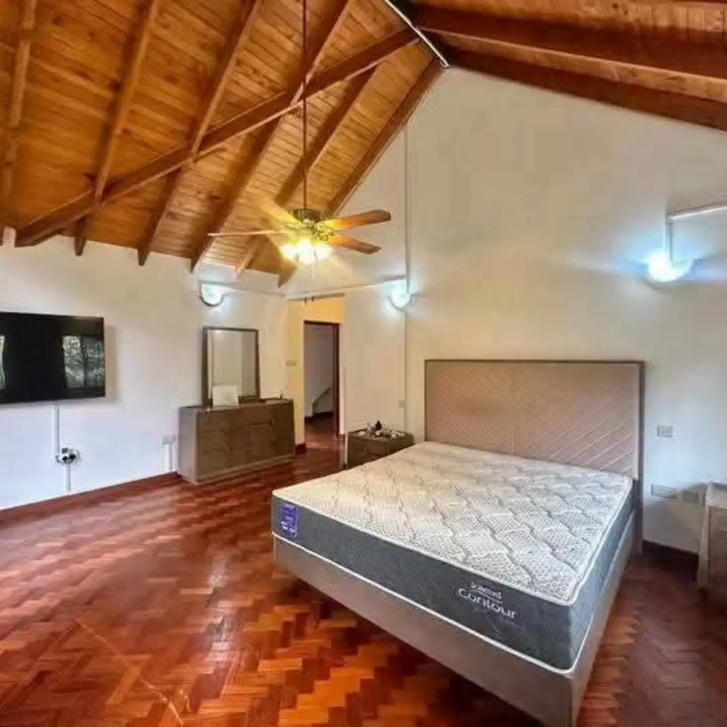 Luxury 5 Bedroom Villa for Rent in Runda thumbnail 10