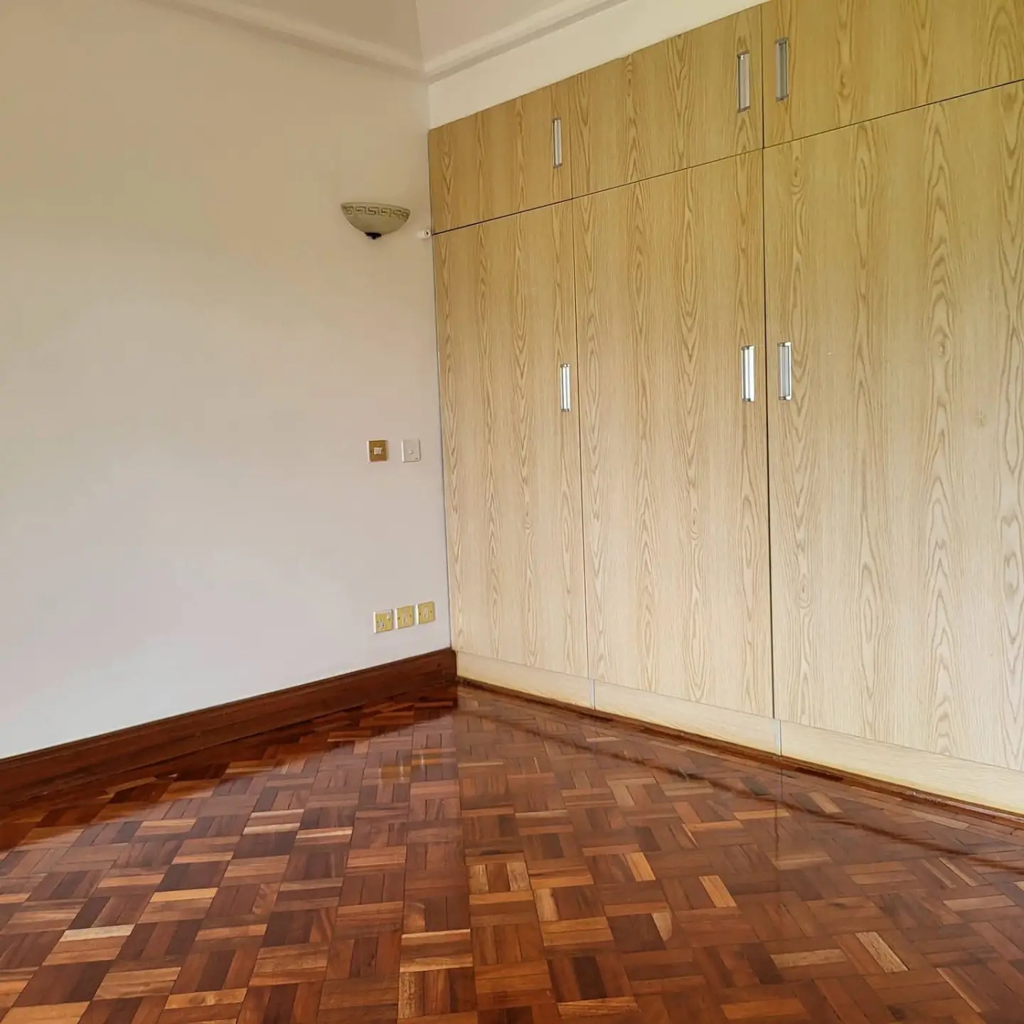 Modern 5 Bedroom Townhouse for Rent in Runda thumbnail 13