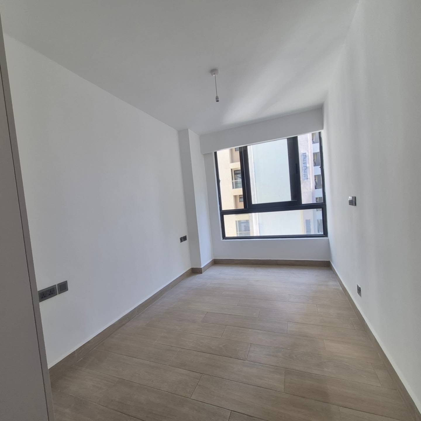 Spacious 2 Bedroom Apartment for Rent in Riverside thumbnail 6