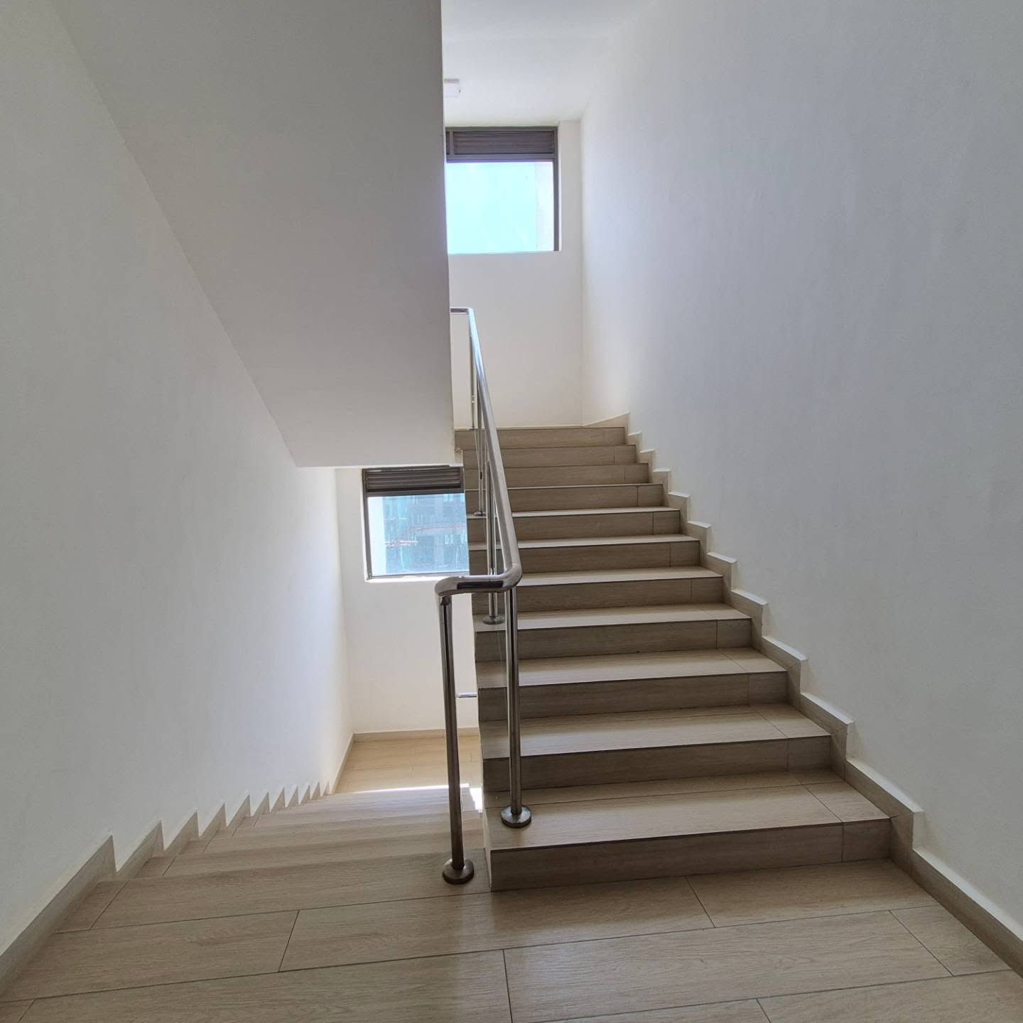 Spacious 2 Bedroom Apartment for Rent in Riverside thumbnail 7