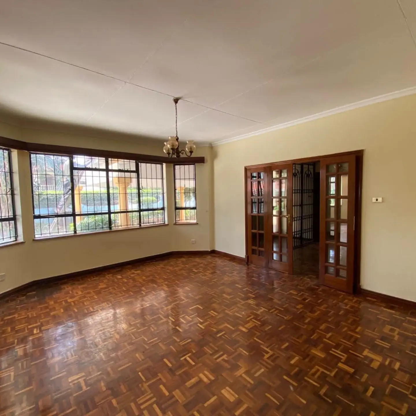 Modern 5 Bedroom Bungalow For Rent In Runda thumbnail 5