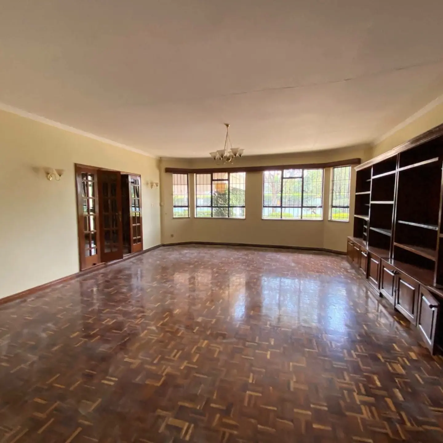 Modern 5 Bedroom Bungalow For Rent In Runda thumbnail 9
