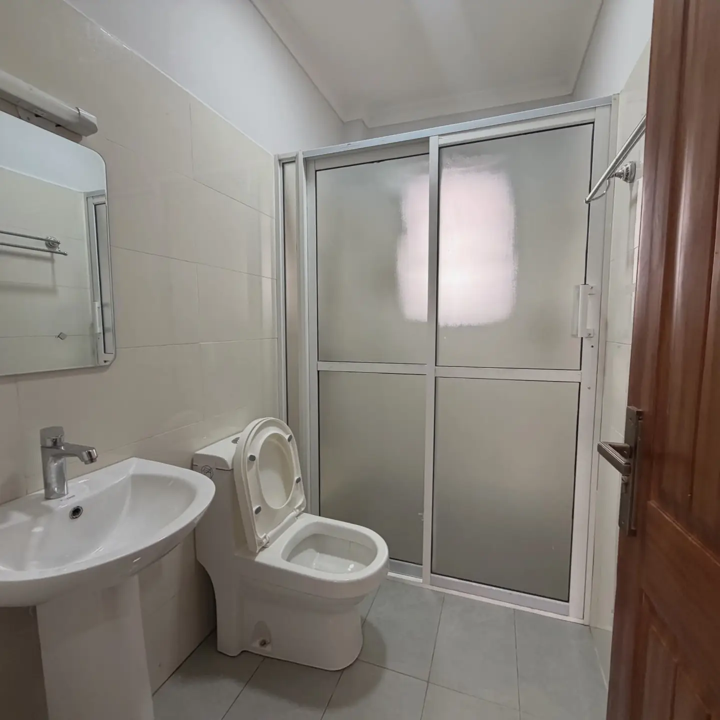 Spacious 3 Bedroom Townhouse For Rent In Nairobi thumbnail 11