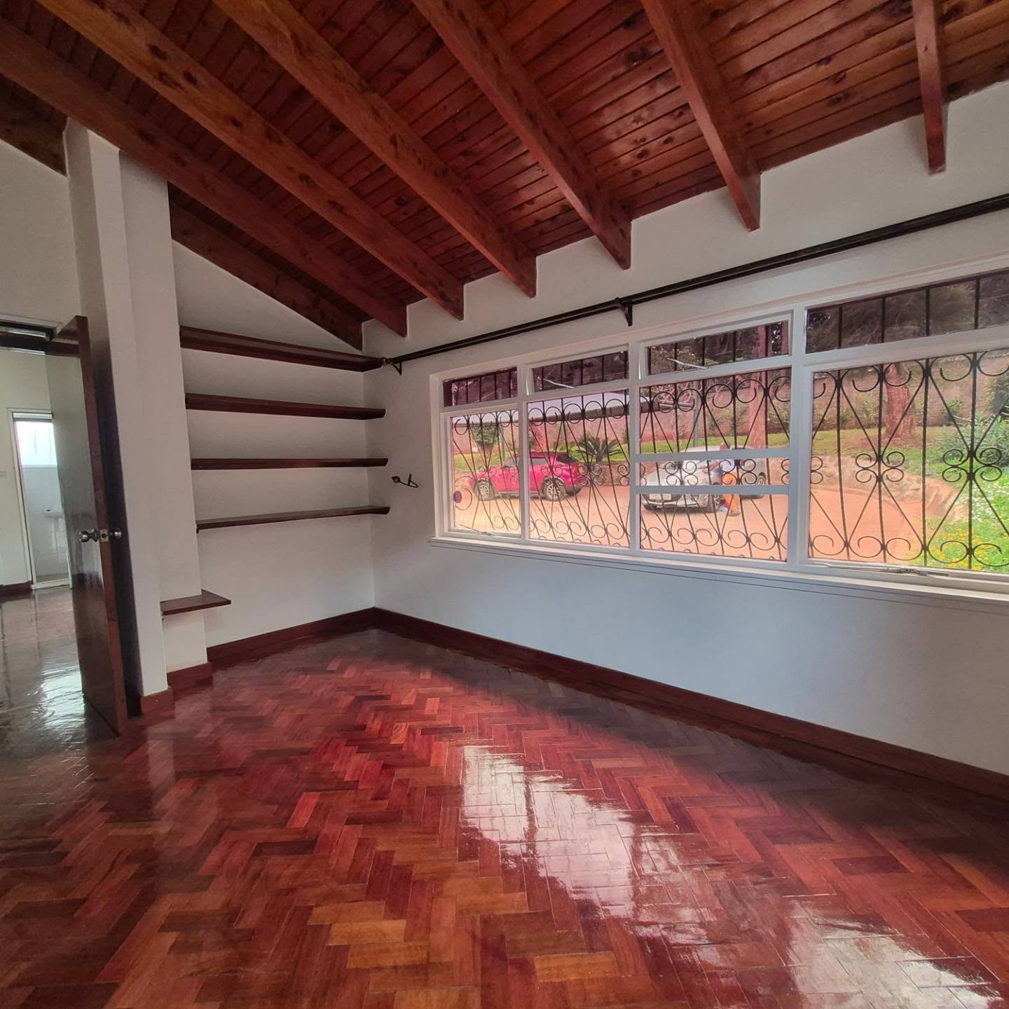 Spacious 4 Bedroom House For Rent In Runda thumbnail 4