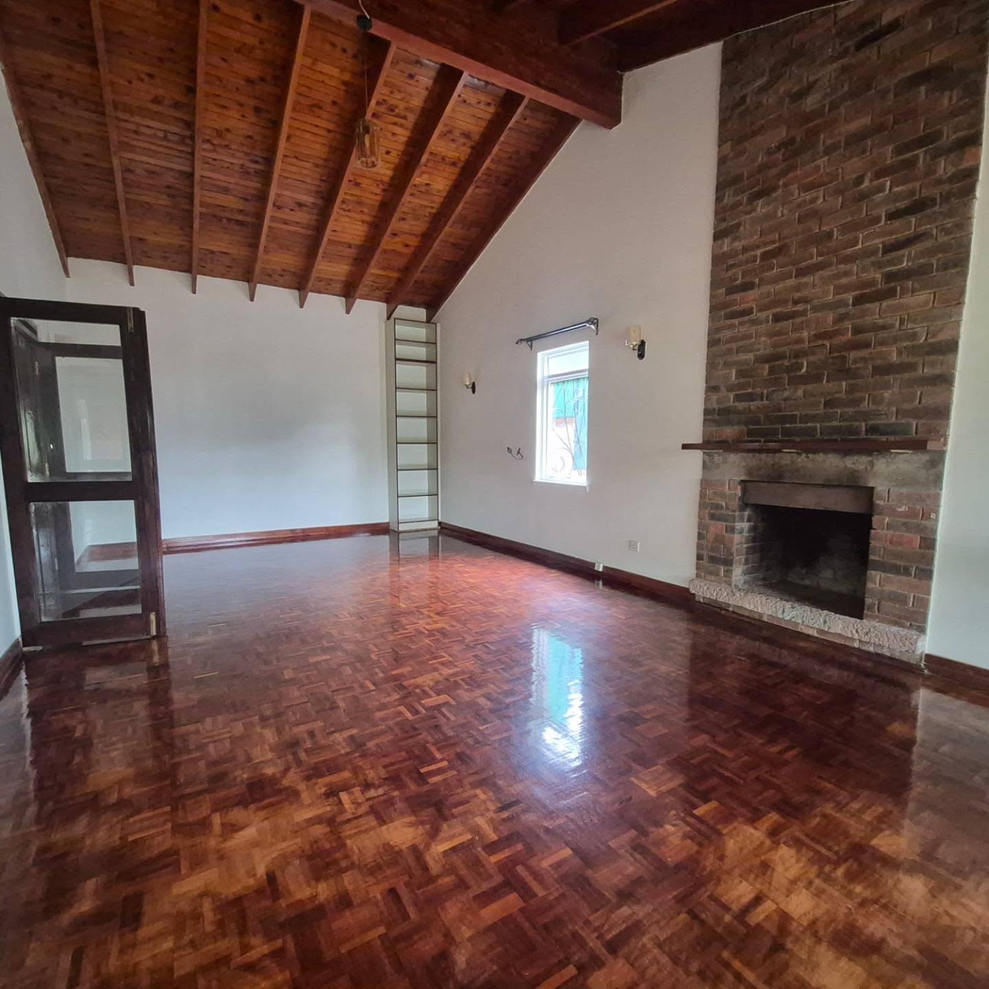 Spacious 4 Bedroom House For Rent In Runda thumbnail 8