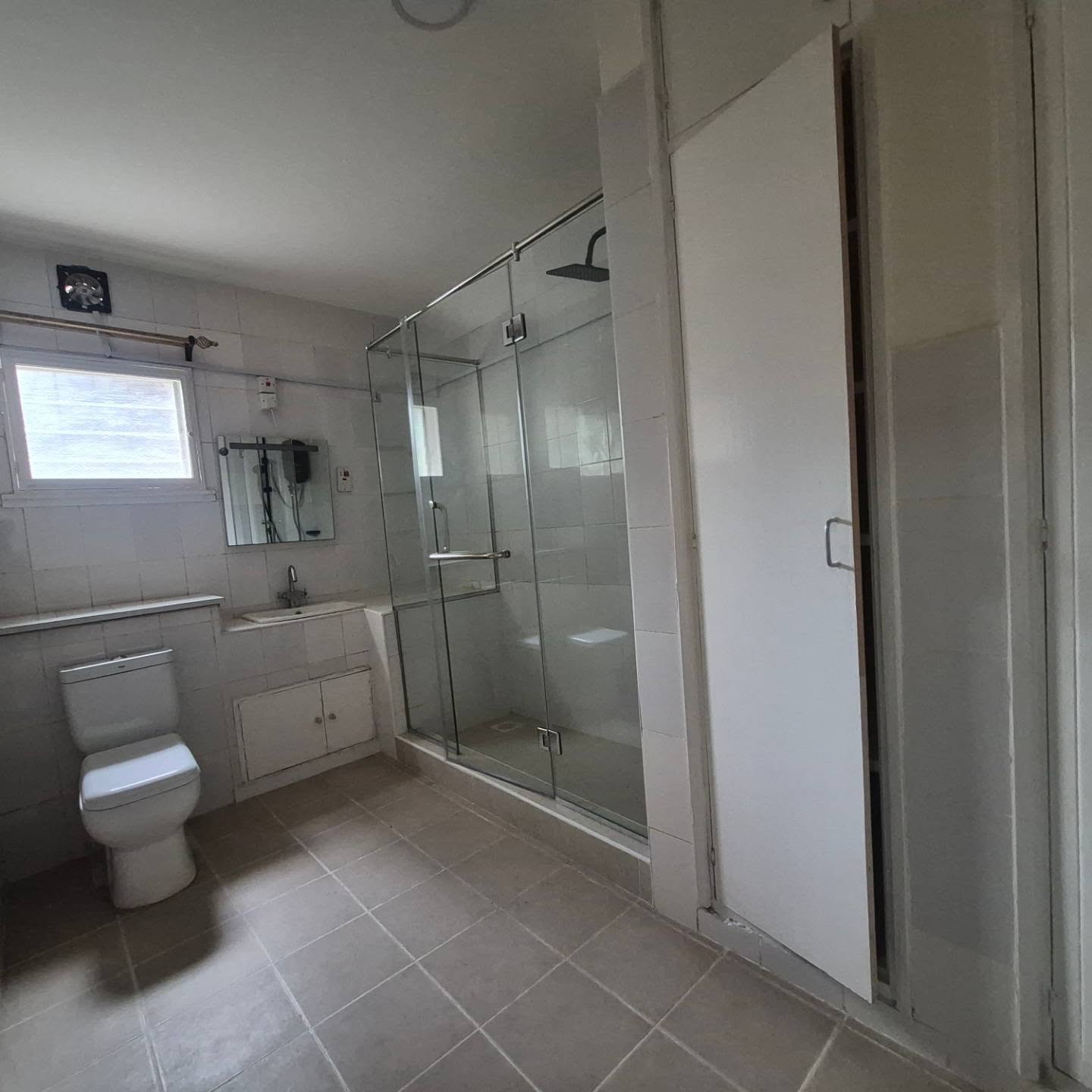 Spacious 4 Bedroom House For Rent In Runda thumbnail 16