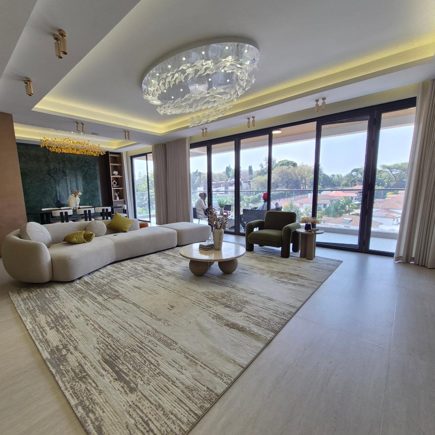 Luxury 4 Bedroom Apartment For Sale In Westlands thumbnail 2