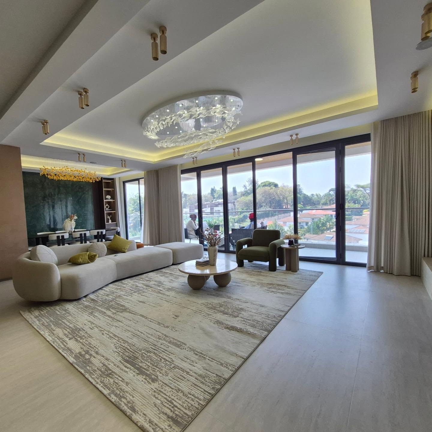 Luxury 4 Bedroom Apartment For Sale In Westlands thumbnail 3