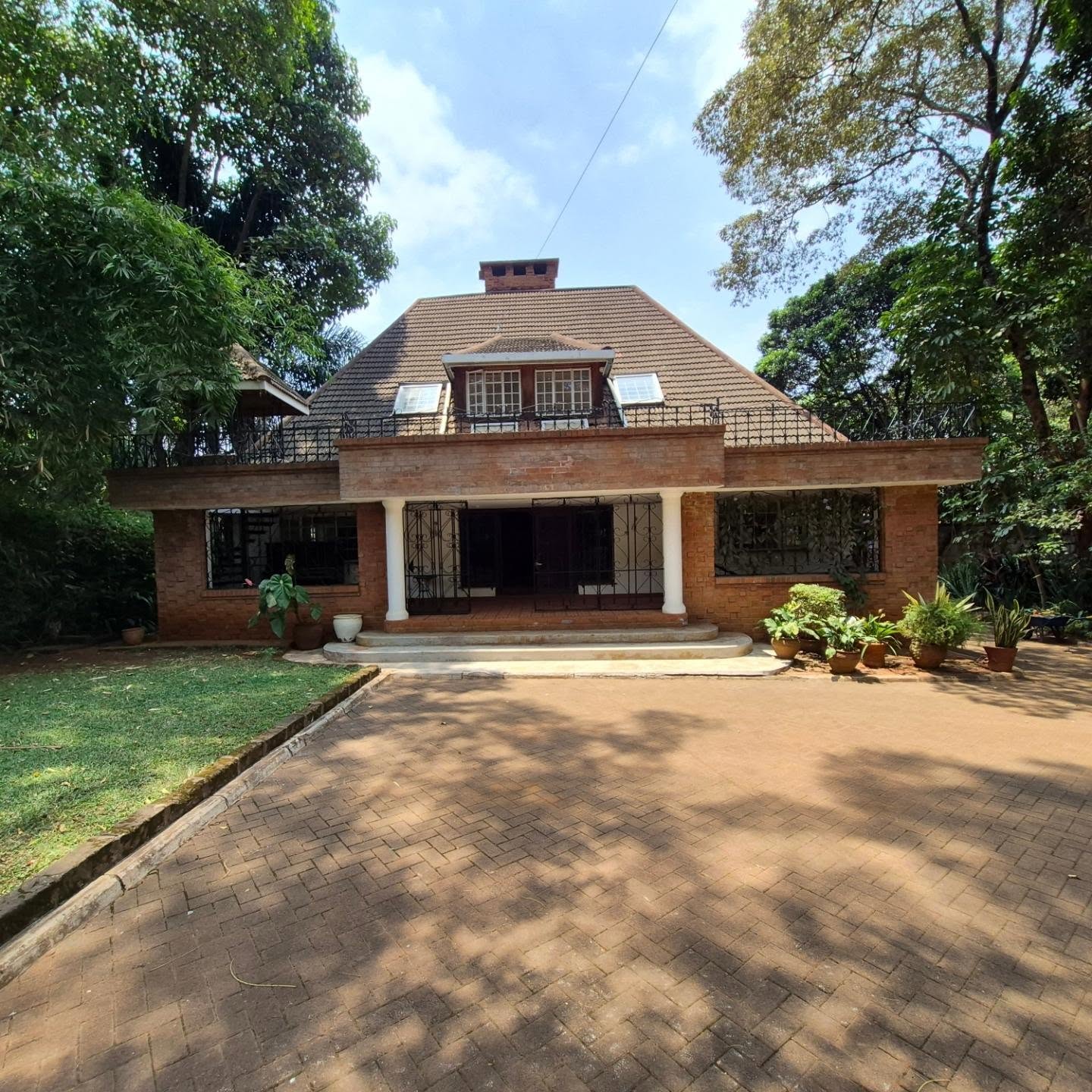 Spacious 4 Bedroom Land For Rent In Muthaiga — Muthaiga, Nairobi
