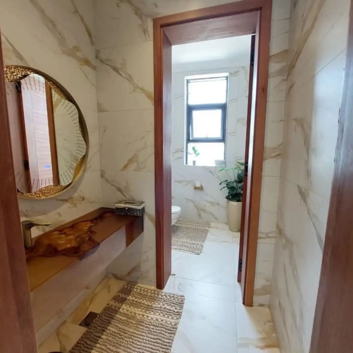 Modern 6 Bedroom Home For Sale In Nairobi thumbnail 15