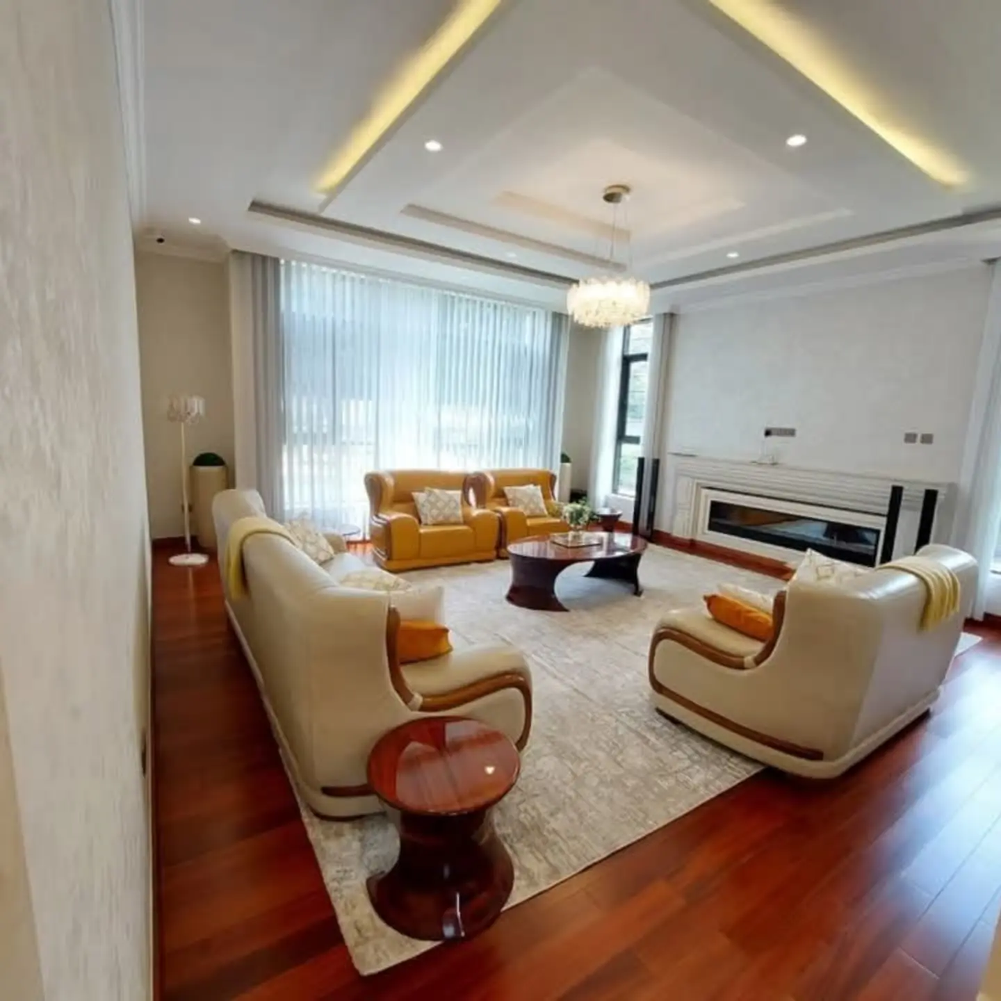 Modern 6 Bedroom Home For Sale In Nairobi thumbnail 16
