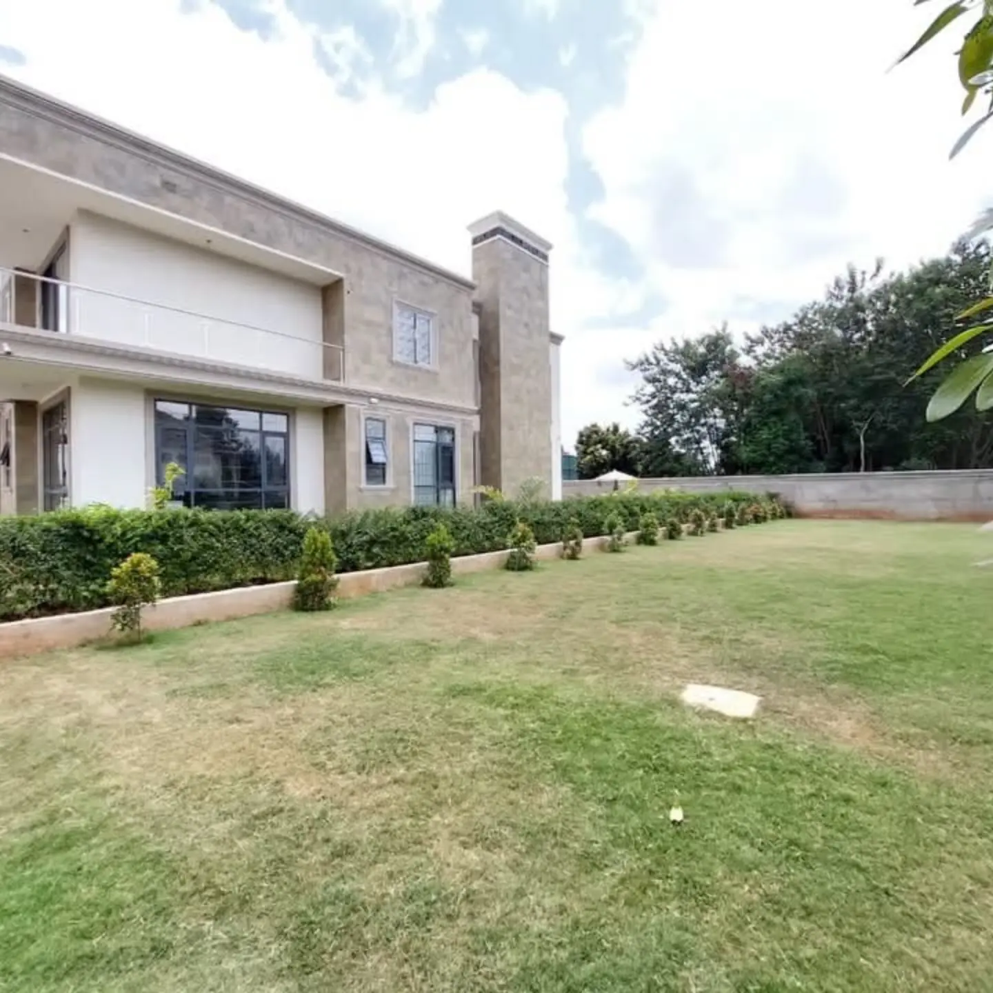 Modern 6 Bedroom Home For Sale In Nairobi thumbnail 17