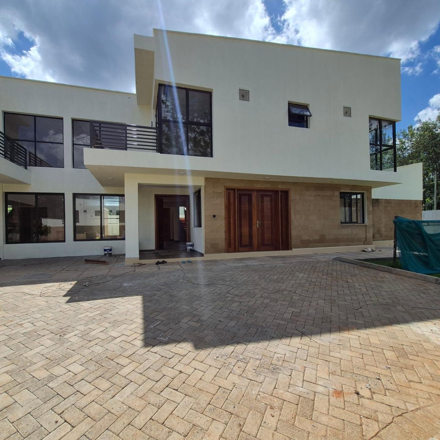 Modern 4 Bedroom Home For Rent In Karen thumbnail 2