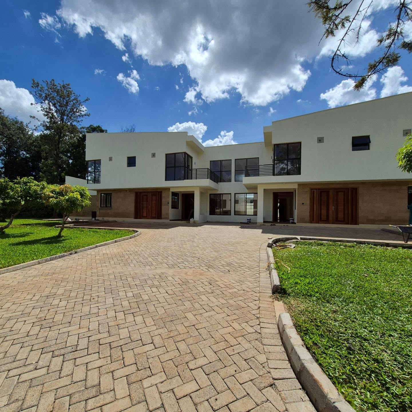 Modern 4 Bedroom Home For Rent In Karen thumbnail 15