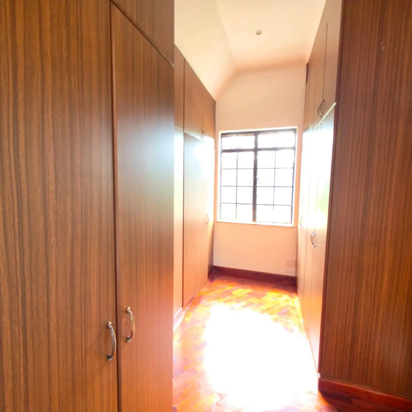 Luxury 4 Bedroom Home For Sale In Nairobi thumbnail 10