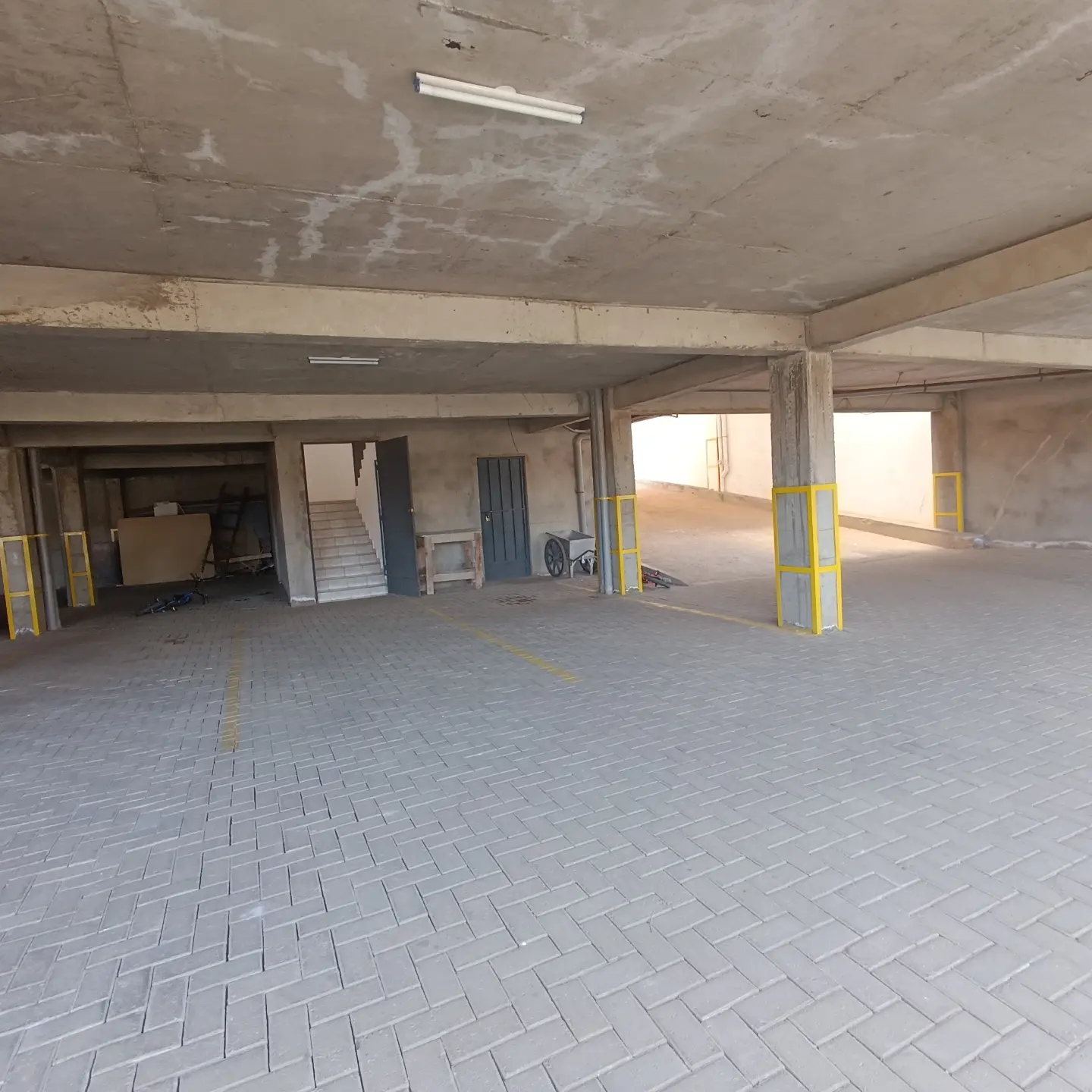 2 Bedroom Apartment For Sale thumbnail 3