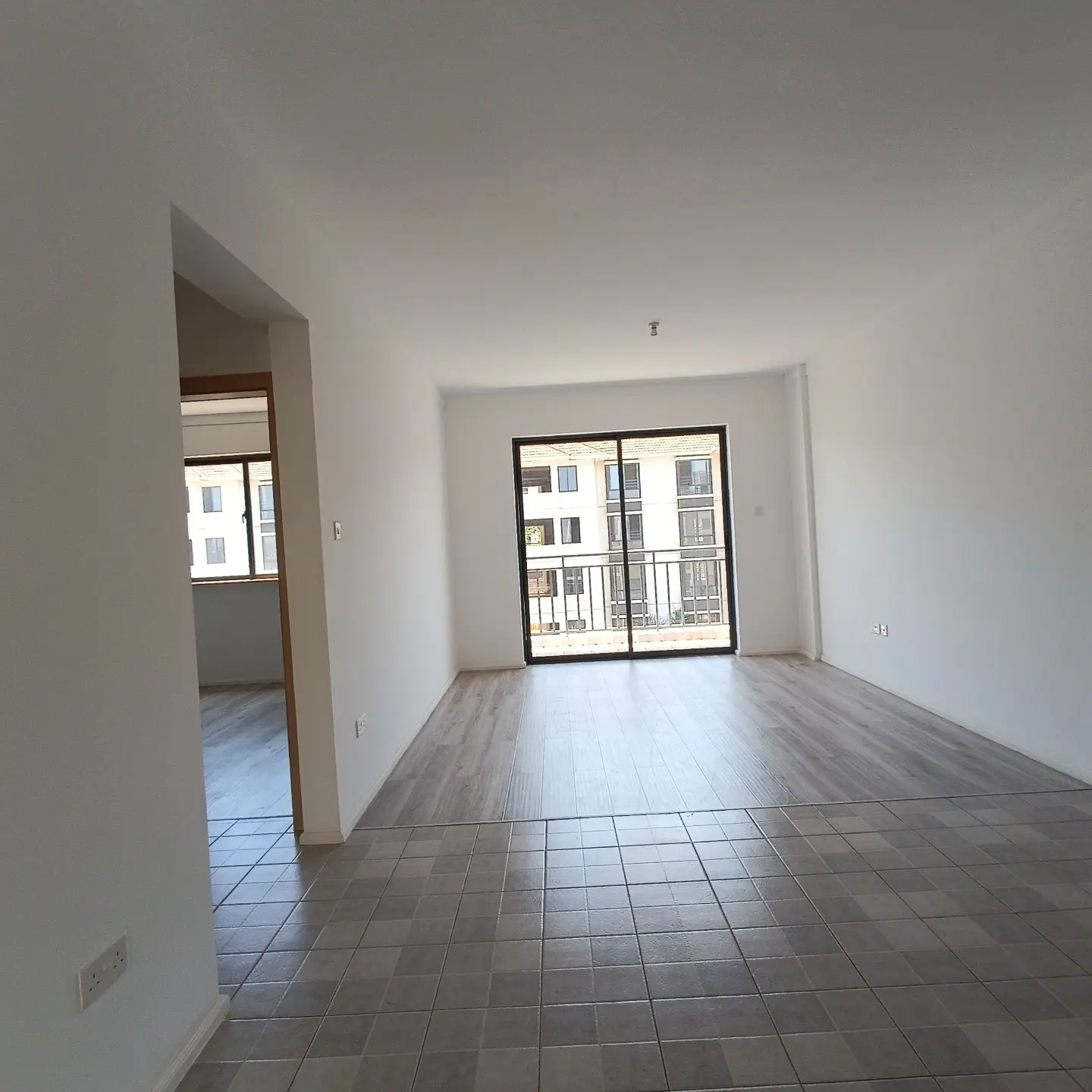 2 Bedroom Apartment For Sale thumbnail 7