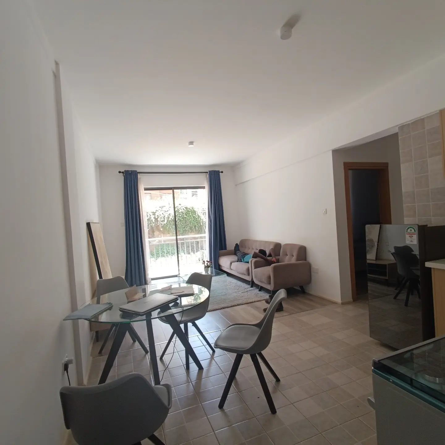 2 Bedroom Apartment For Sale thumbnail 8